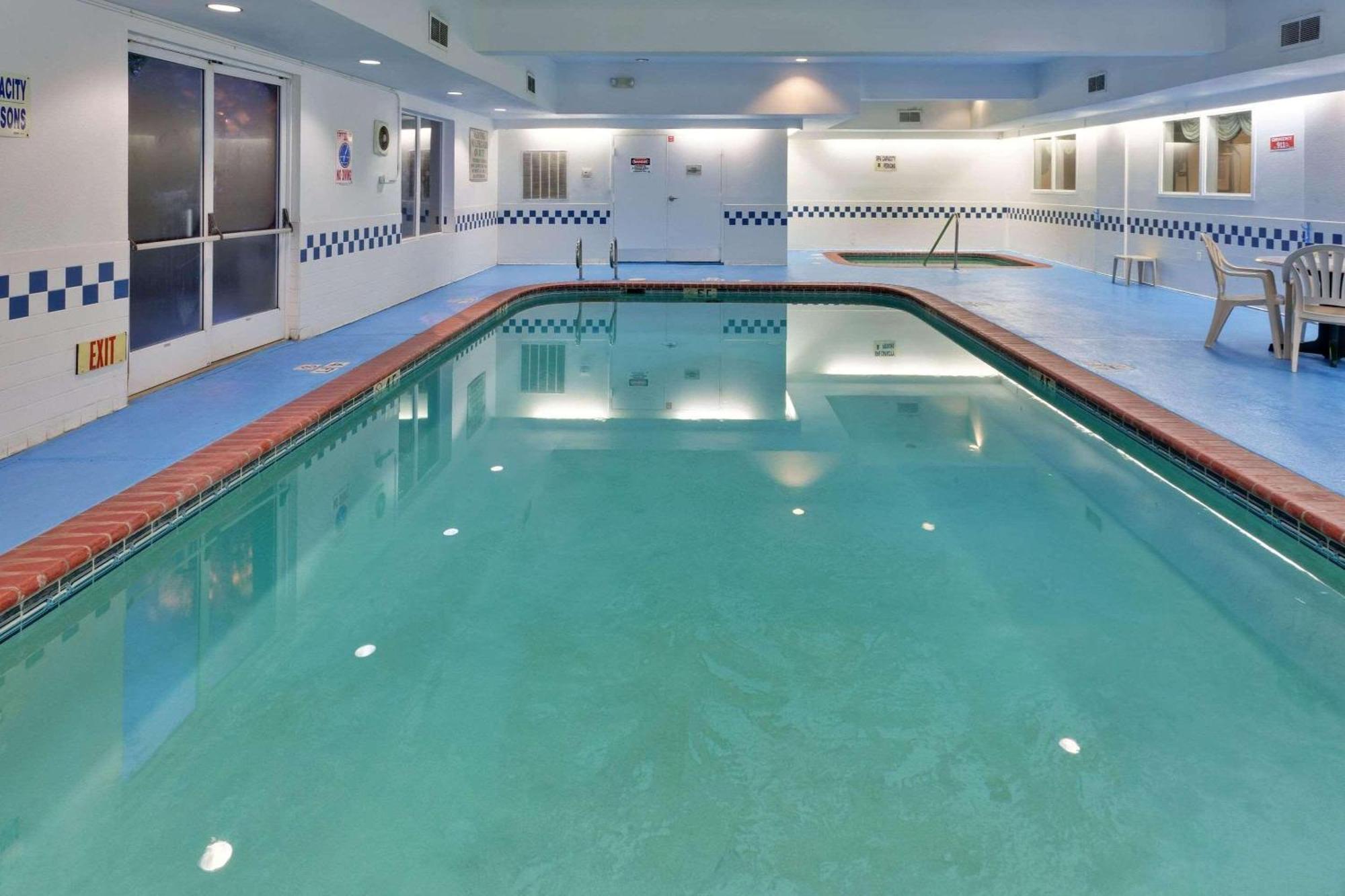 Country Inn & Suites By Radisson, Fresno North, Ca Εξωτερικό φωτογραφία